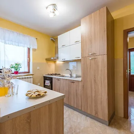 Sandi Apartmán *