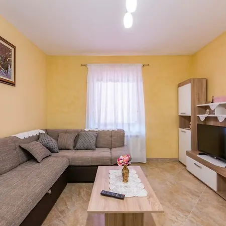 Sandi Apartmán