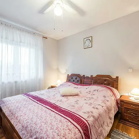 Apartment Sandi Tinjan